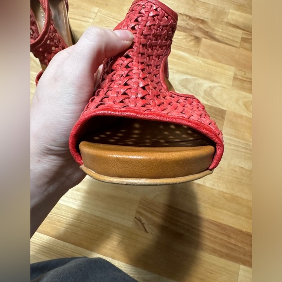 Sundance Gabriella Red Woven Leather Peep Toe Block Heels size 40 - Picture 4 of 9